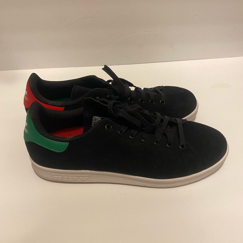 Adidas Men's Stan Smith ADV Black Sneakers with Red and Green Details